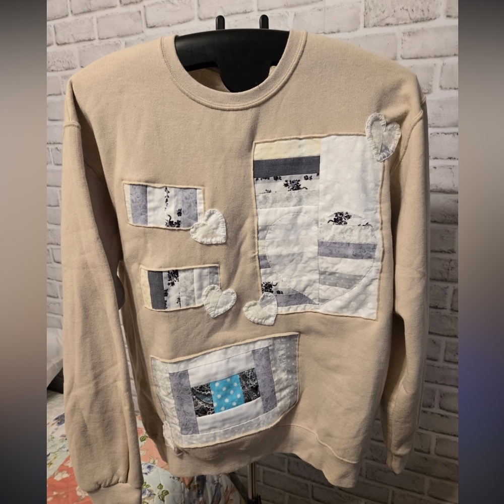 Patchwork Heart Sweater - Cream and Gray